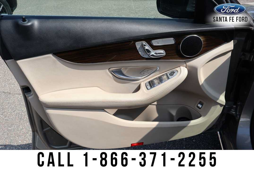 Used 2019 Mercedes-Benz C 300 Sedan image 11