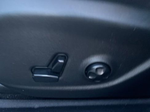 Used 2020 Jeep Cherokee Latitude Plus image 22