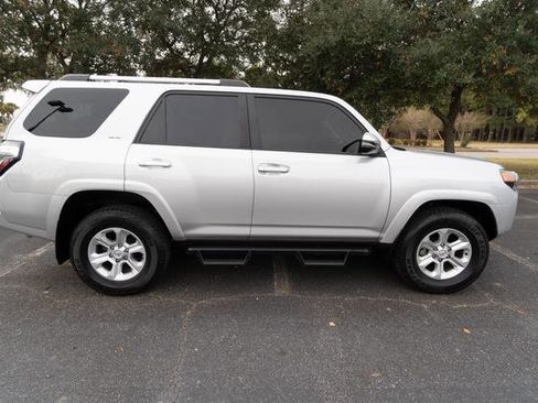 Used 2023 Toyota 4Runner SR5 Premium image 2