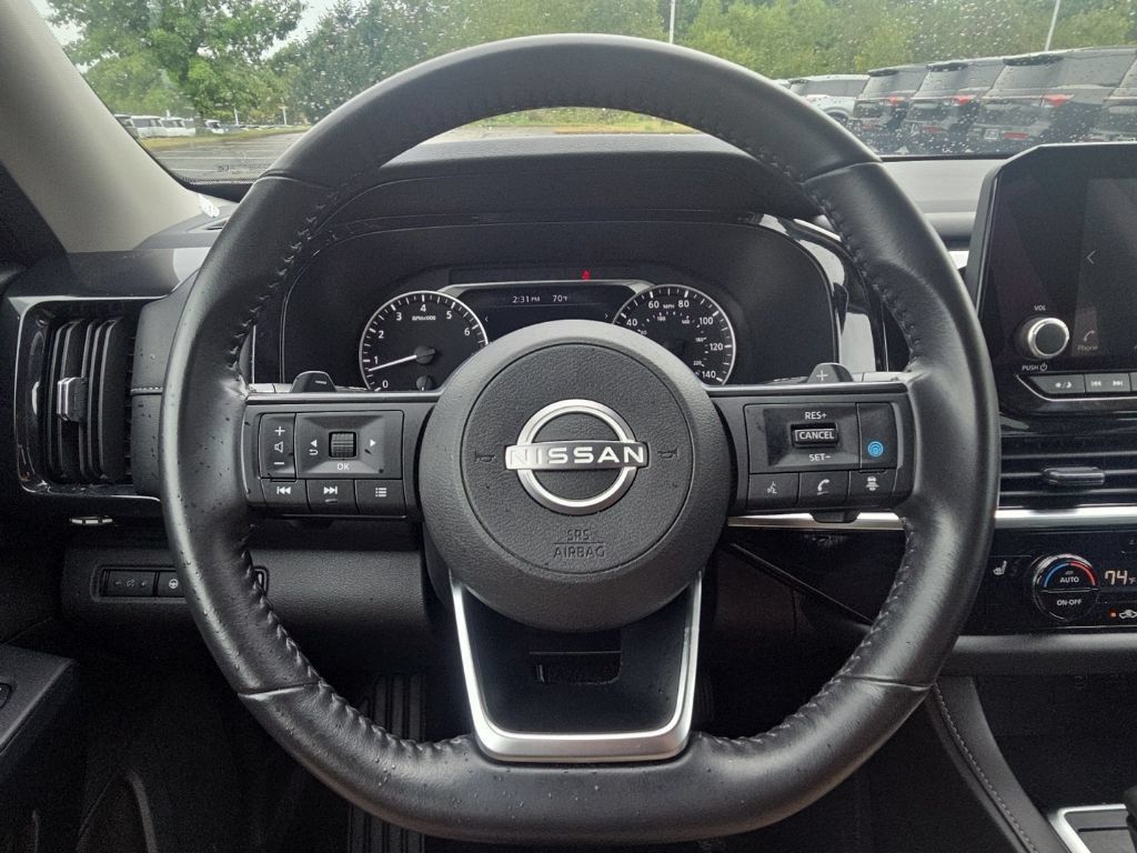 Used 2024 Nissan Pathfinder SV AWD/4WD image 34