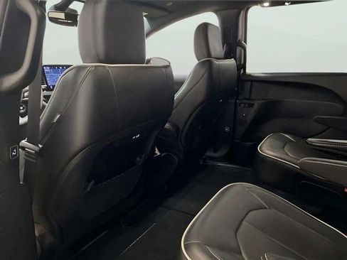 Used 2026 Chrysler Pacifica Limited w/ S Appearance Package FWD image 20