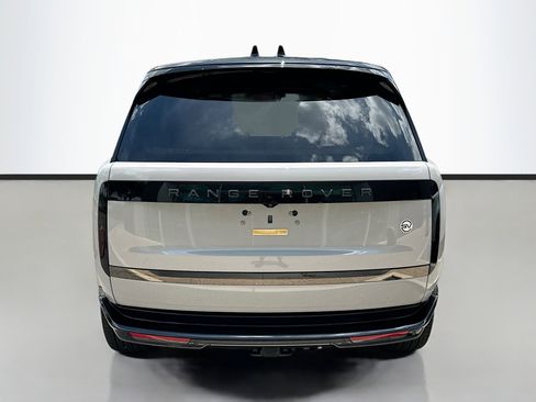 New 2025 Land Rover Range Rover SV image 5