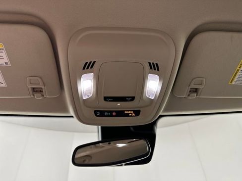 Used 2021 Buick Envision Preferred image 24