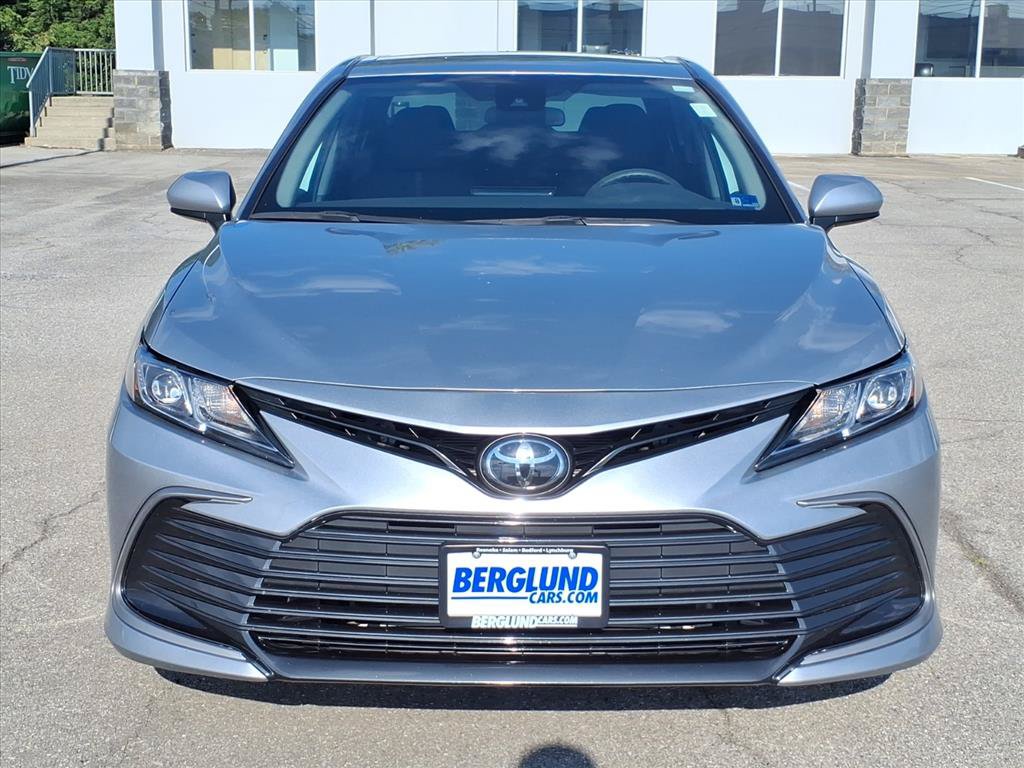 Used 2024 Toyota Camry LE FWD image 9