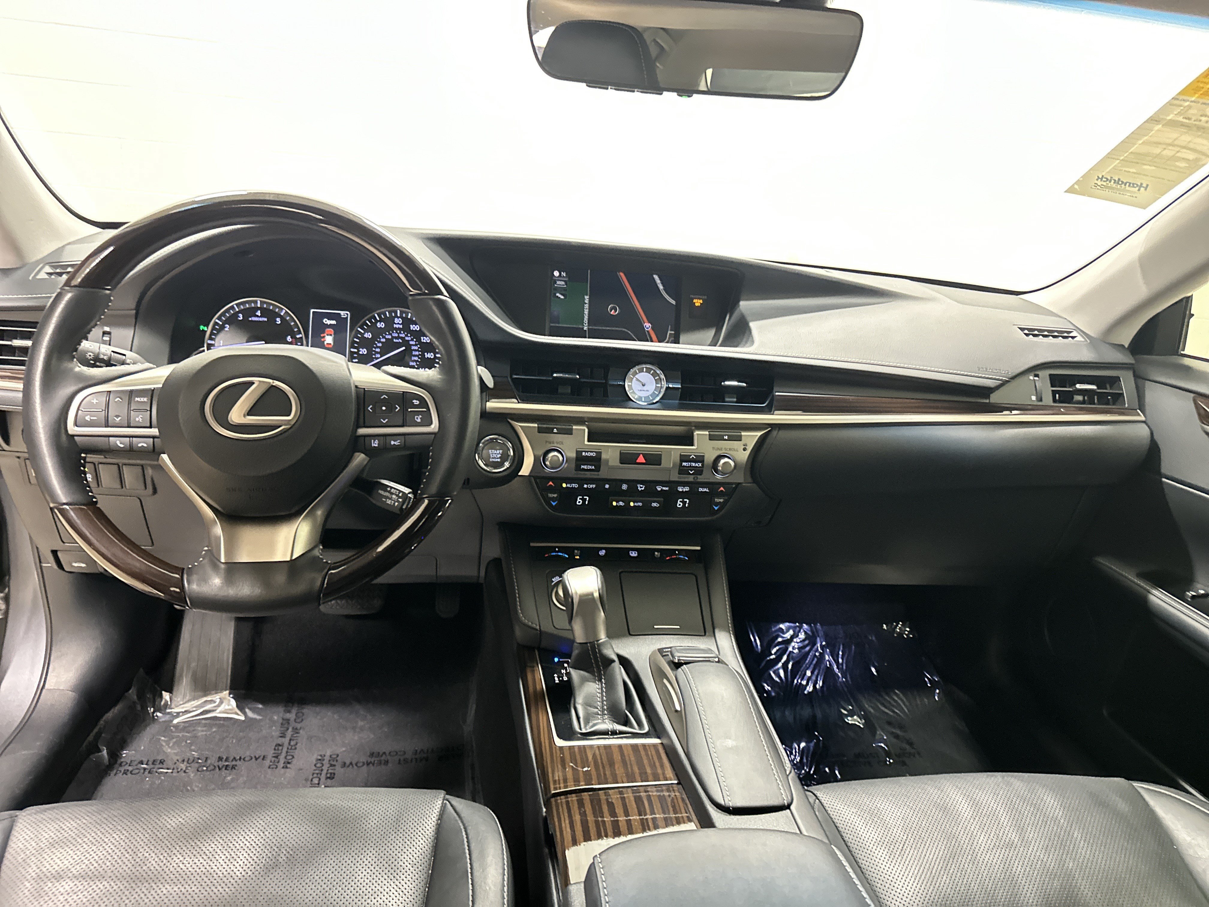 Used 2017 Lexus ES 350 w/ Luxury Package FWD image 29