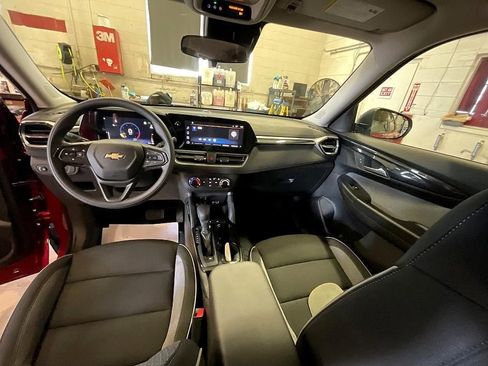 New 2026 Chevrolet TrailBlazer LS w/ LS Convenience Package FWD image 3