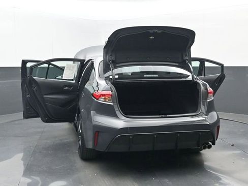 Used 2025 Toyota Corolla SE image 33