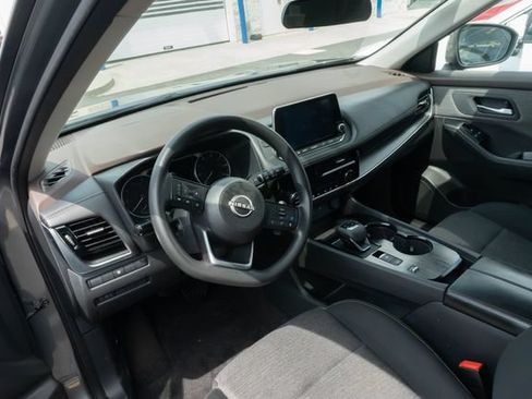 Used 2023 Nissan Rogue SV FWD image 5