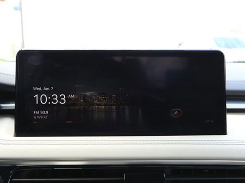 Used 2025 Genesis G70 2.5T image 16