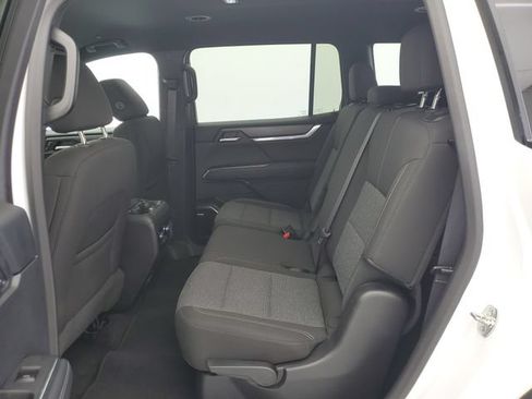 Used 2025 GMC Acadia Elevation FWD image 15