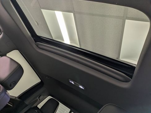 Used 2023 GMC Sierra 1500 Denali w/ Technology Package image 21