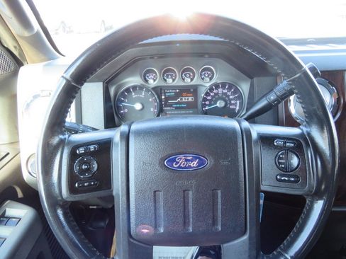 Used 2011 Ford F250 Lariat w/ Lariat Interior Pkg AWD/4WD image 16