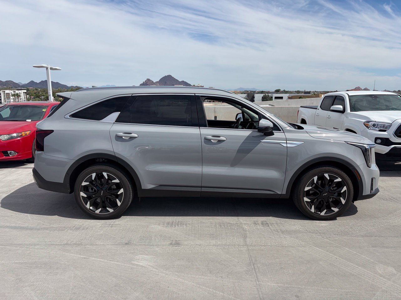 Used 2024 Kia Sorento SX FWD image 3