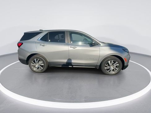 Used 2024 Chevrolet Equinox LT image 9