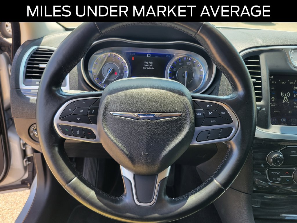 Used 2021 Chrysler 300 Touring RWD image 21