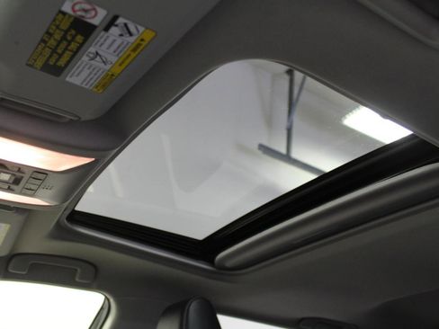 Used 2019 Toyota RAV4 XLE Premium w/ All Weather Liner Package AWD/4WD image 12