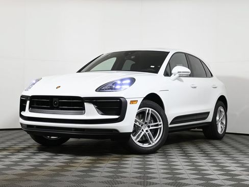 Used 2026 Porsche Macan AWD/4WD image 1