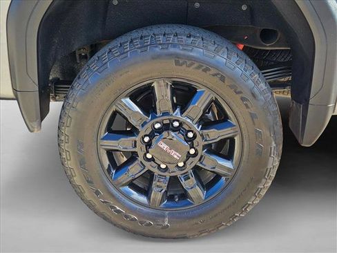 Used 2024 GMC Sierra 2500 AT4 w/ AT4 Premium Plus Package AWD/4WD image 24