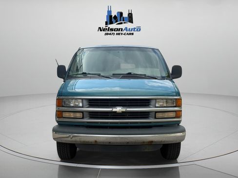 Used 1998 Chevrolet Express 2500 Passenger w/ Preferred Equipment Group RWD image 8