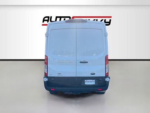 Used 2024 Ford Transit 250 148 Medium Roof Extended AWD image 6