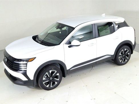 Used 2025 Nissan Kicks SV image 36