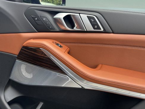 Used 2026 BMW X7 M60i image 29