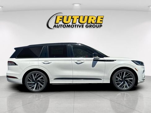 New 2026 Lincoln Aviator Black Label w/ Black Label Special Edition AWD/4WD image 2