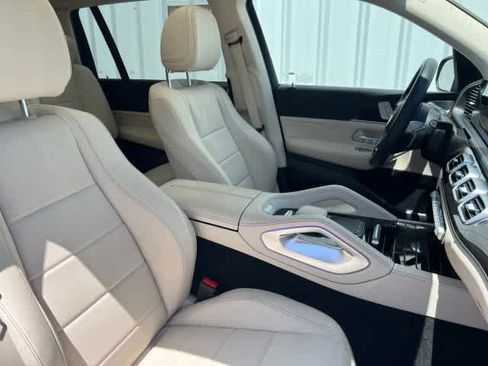 Used 2026 Mercedes-Benz GLS 450 4MATIC image 21