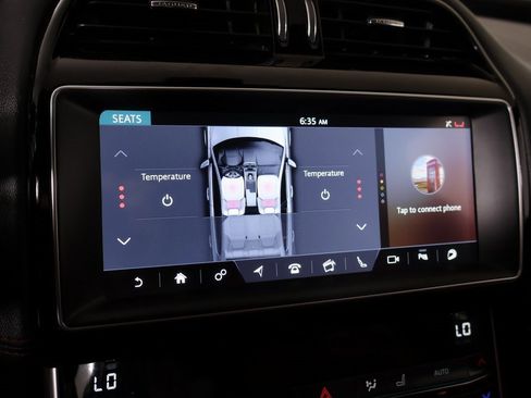 Used 2019 Jaguar XE S image 8