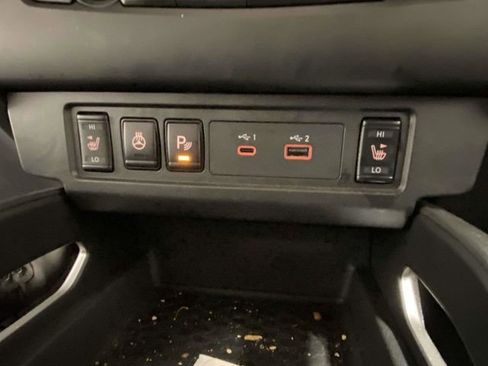 Used 2025 Nissan Frontier SV w/ SV Convenience Package image 20