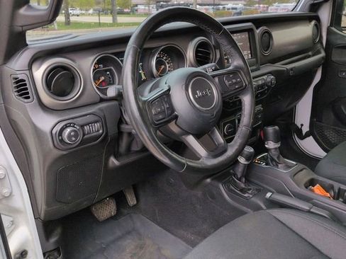 Used 2021 Jeep Gladiator Sport AWD/4WD image 12