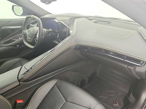 Certified 2025 Chevrolet Corvette Stingray Premium Conv w/ Z51 Performance Package image 29