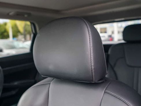 Certified 2023 Kia Sorento EX w/ Panoramic Sunroof Package FWD image 24