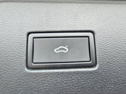 Used 2024 Volkswagen Atlas SEL AWD/4WD image 28