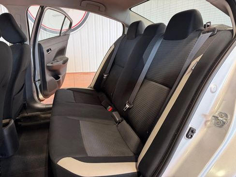 Used 2021 Nissan Versa SV image 17