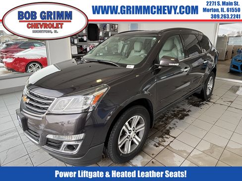 Used 2016 Chevrolet Traverse LT image 1