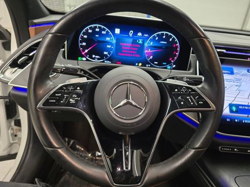 Used 2025 Mercedes-Benz E 350 Sedan image 18