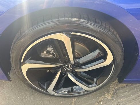 Used 2021 Honda Accord Sport image 9