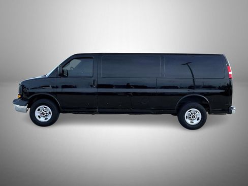 Used 2016 GMC Savana 3500 Extended RWD image 6