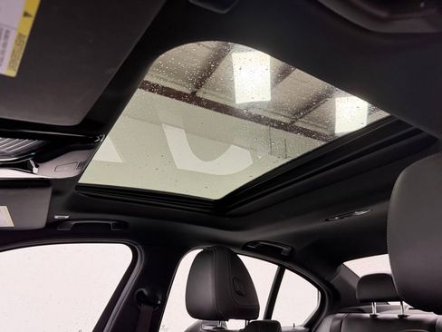 Used 2022 BMW 330i xDrive Sedan w/ Premium Package 2 image 25