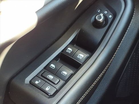 Certified 2023 Jeep Grand Cherokee Limited image 15