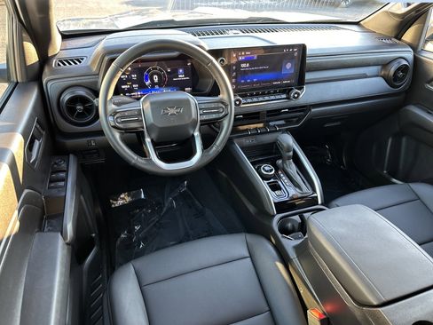 Certified 2025 Chevrolet Colorado Trail Boss w/ Midnight Edition image 7