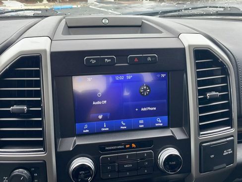 Used 2019 Ford F150 Lariat w/ Equipment Group 502A Luxury AWD/4WD image 11