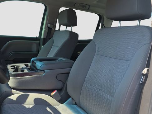 Used 2018 Chevrolet Silverado 1500 Custom w/ Trailering Package AWD/4WD image 7