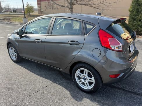 Used 2019 Ford Fiesta SE image 3
