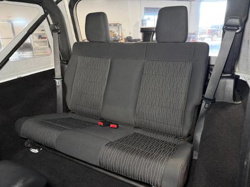 Used 2012 Jeep Wrangler Sport AWD/4WD image 16
