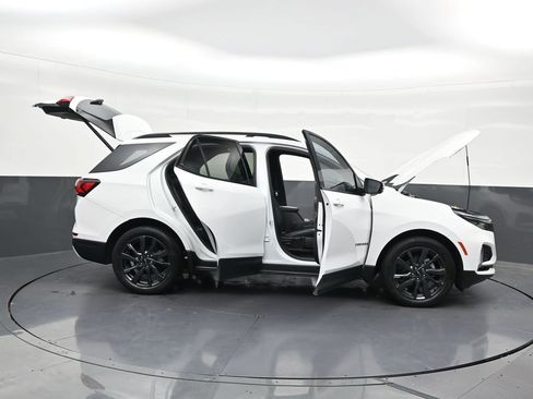Used 2023 Chevrolet Equinox RS w/ RS Leather Package FWD image 32