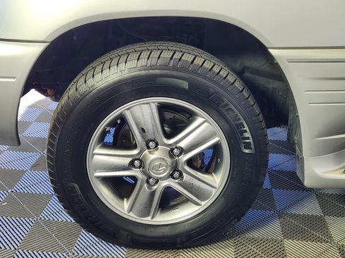 Used 2006 Lexus LX 470 4WD image 9