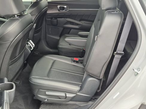 Used 2025 Kia Sorento SX AWD/4WD image 25