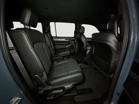 New 2026 Jeep Grand Wagoneer 4WD image 31